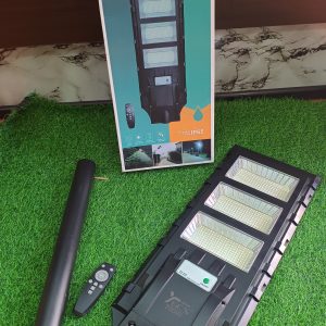 FOCO SOLAR CON PEDESTAL DE 700 WATTS